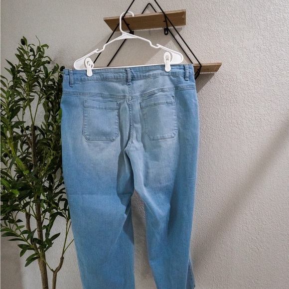 Light Blue Women's Old Navy Flair Size 18 Jeans - Picture 6 of 7